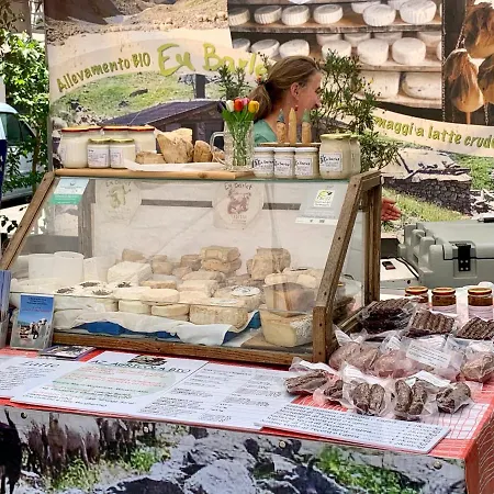 Bb Palazzo Doria 住宿加早餐酒店 多尔切多